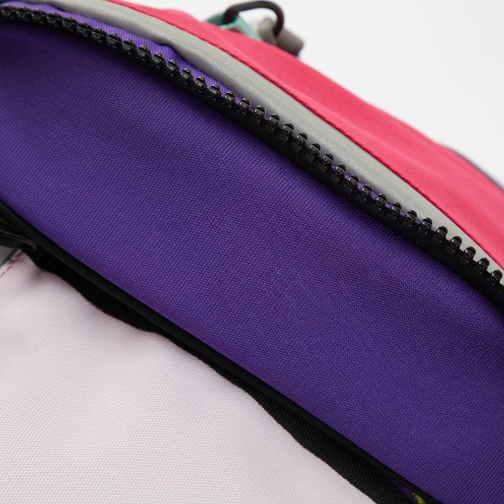 Color-Blocked Buoyancy Aid